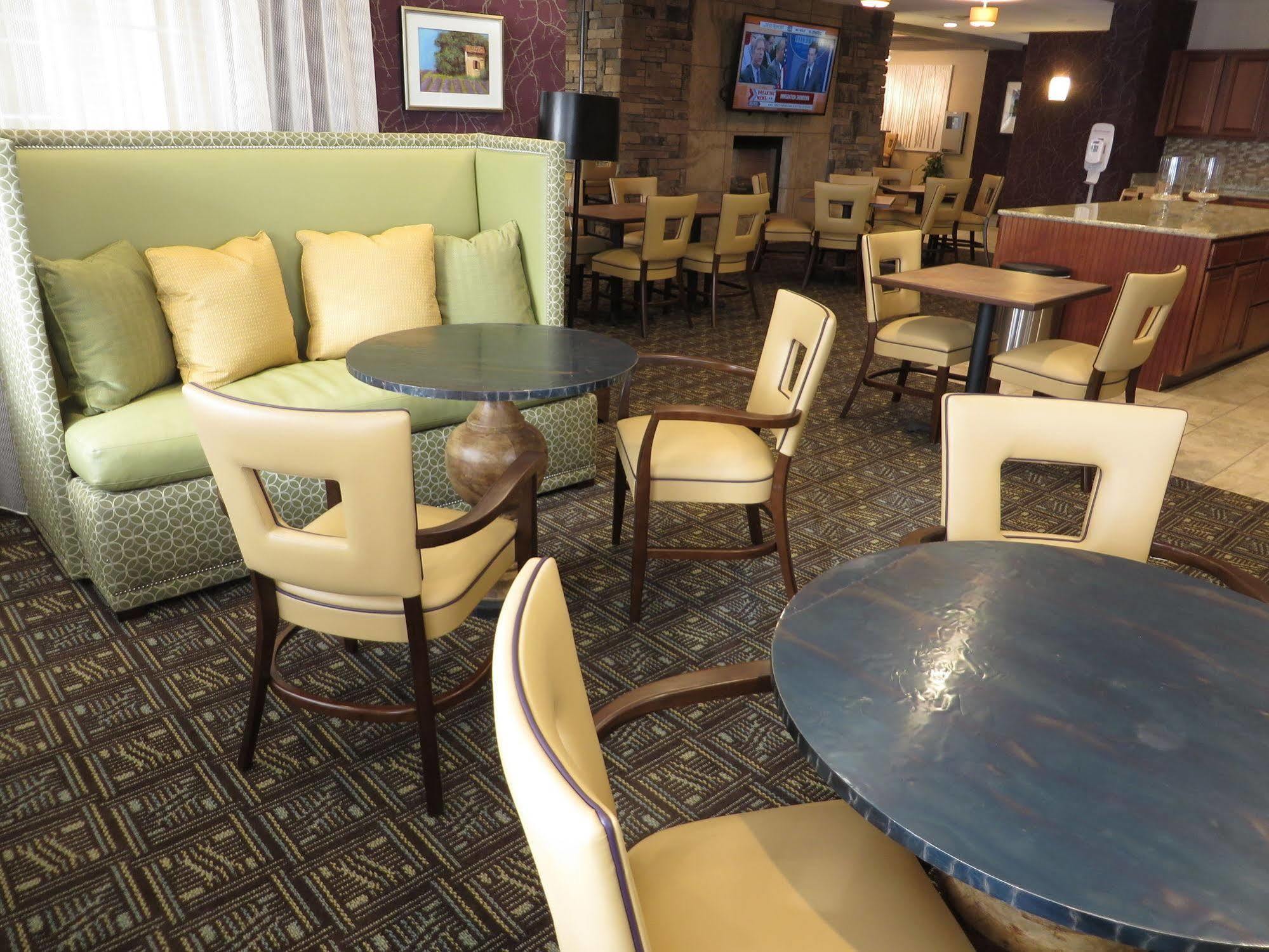 Hotel Wingate By Wyndham Elkins Esterno foto